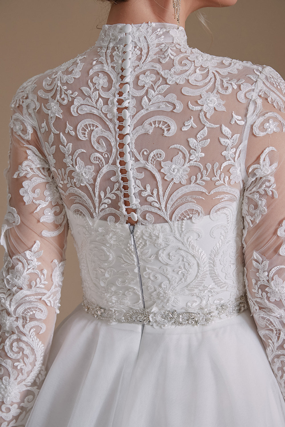 Blanc A-Line Col Haut Manches Manches Longues Robe de Mariée avec Dentelle
