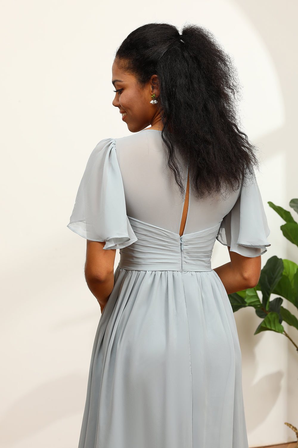 Robe de demoiselle d’honneur grise en mousseline de soie en V A-Line