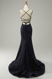Robe de soirée bleu marine sans bretelles avec décolleté en cœur et perles