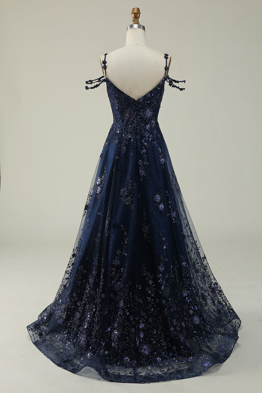 Robe de soirée longue bleu marine à épaules dénudées et appliqués