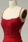 Robe de soirée sirène à col halter rouge foncé avec appliques