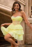 Corset bustier jaune Une Robe de cocktail perlée en ligne
