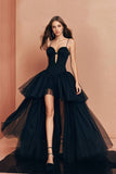 Robe de bal noire à bretelles spaghetti trapèze à volants haut-bas