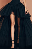 Robe de bal noire à bretelles spaghetti trapèze à volants haut-bas