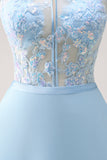 Robe de demoiselle d’honneur longue florale dos nu bleu scintillant avec lacets dans le dos