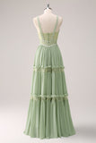 Robe de demoiselle d’honneur florale à volants vert avec dentelle