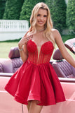 Robe de soirée Court rouge trapèze sans bretelles avec corset à volants courts et jolies perles