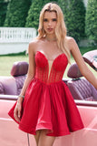 Robe de soirée Court rouge trapèze sans bretelles avec corset à volants courts et jolies perles