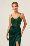 Vert foncé Sirène Spaghetti Bretelles Corset Satin Longue Robe de demoiselle d’honneur avec fente