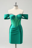 Robe de soirée Court moulante en satin vert à épaules dénudées avec perles