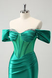 Robe de soirée Court moulante en satin vert à épaules dénudées avec perles