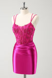 Robe de soirée Court moulante à bretelles spaghetti fuchsia perlée en satin