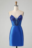 Robe de soirée court bustier sans bretelles moulante bleu royal scintillante avec perles