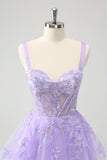 Robe de soirée Court corset trapèze lilas brodée avec paillettes