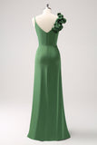 Robe de demoiselle d’honneur en satin plissé vert olive avec fente