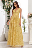 Robe de bal longue jaune à col en V avec appliques