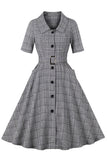 Robe grise à carreaux à revers vintage des années 1950