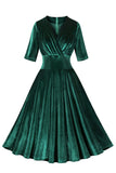 Robe à volants en velours vert foncé à col en V des années 1950