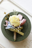 Corsage de poignet de bal abricot et boutonnière pour homme pour mariage