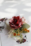 Corsage de poignet élégant de bal de fard à joues et boutonnière pour hommes pour fête de mariage