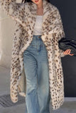 Manteau long en peau de mouton hirsute à imprimé léopard