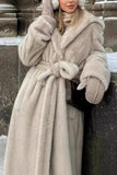 Manteau long en fourrure de mouton retourné beige gris avec ceinture