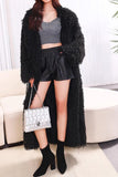 Maxi manteau noir en fausse fourrure ouverte sur le devant pour femme