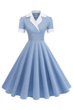 Robe bleue à col en V des années 1950 à manches courtes