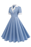 Robe bleue à col en V des années 1950 à manches courtes