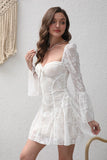 Mini robe de soirée trapèze brodée corset blanc