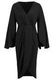 Robe de cocktail midi asymétrique à col en V sirène noire avec manches