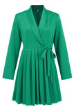 Robe de cocktail courte plissée verte avec noeud