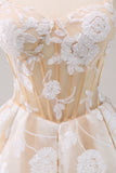 Robe de soirée Court corset floral trapèze blanche scintillante