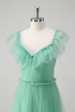 Robe de demoiselle d’honneur en tulle à plusieurs niveaux à col en V vert