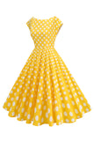 Robe trapèze à carreaux rouges et noirs à col en V des années 1950