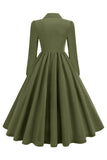 Robe plissée à revers crantés vert armée des années 1950 avec manches longues