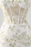 Robe de bal longue corset sirène vert clair avec broderie