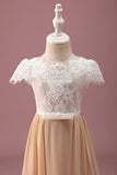 Robe de demoiselle d’honneur junior en dentelle Champagne A Line à manches courtes