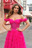 Robe de bal corset longue à épaules dénudées à plusieurs niveaux fuchsia avec perles