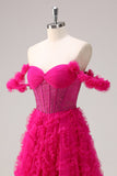 Robe de bal corset longue à épaules dénudées à plusieurs niveaux fuchsia avec perles