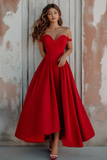 Robe formelle rouge à épaules dénudées