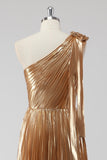 Robe formelle a-trapèze métallisée asymétrique dorée dorée