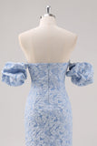 Robe formelle bleue florale longueur thé avec manches bouffantes