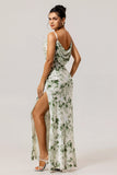 Robe de demoiselle d’honneur à col bénitier gainée florale verte avec fente