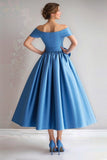 Bleu dénudé épaule trapèze Satin Thé longueur Mère de la mariée Robe avec noeud