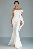 Robe formelle blanche sans bretelles sirène à volants
