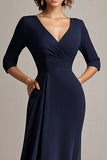 Robe longue mère de la mariée en mousseline de soie bleu marine à col en V avec demi-manches