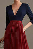 Robe trapèze en mousseline de soie bleu marine et rouge à col en V