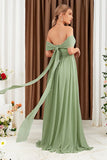 Robe longue de bal en mousseline de soie vert à épaules dénudées