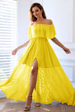 Robe longue formelle jaune à volants à épaules dénudées avec fente